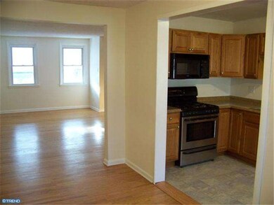 70 Suburban Ln, Upper Darby, PA 19082 - photo 3