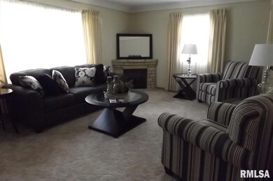 3602 N Linwood Ave, Davenport, IA 52806 - photo 3