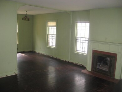 w/ fireplace