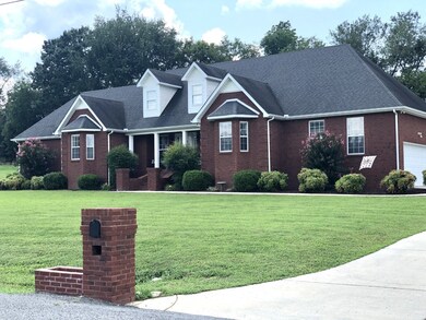 129 Stephens Ln, Shelbyville, TN 37160 - photo 2