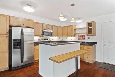 Kitchen & Island