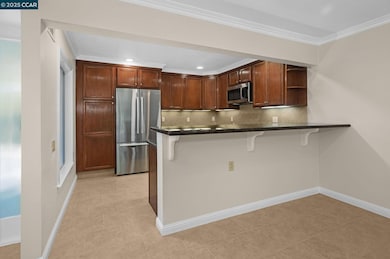 2057 Golden Rain Rd unit 4, Walnut Creek, CA 94595 - photo 6