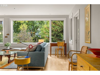 780 NW Westover Square unit 3, Portland, OR 97210 - photo 4