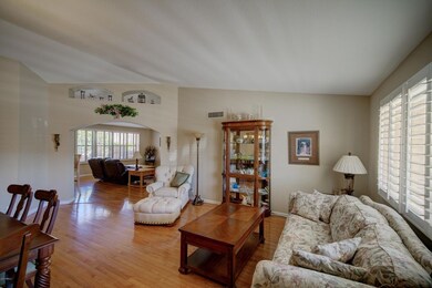 Living/dining room