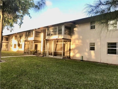 470 N Laurel Dr unit 4, Margate, FL 33063 - photo 2