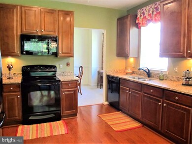 8609 Wintergreen Ct unit 206, Odenton, MD 21113 - photo 6