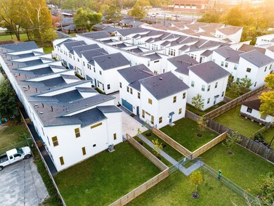 502 W Donovan St unit K, Houston, TX 77091 - photo 5