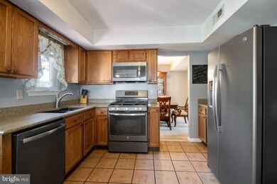 302 Mockingbird Ln, Swedesboro, NJ 08085 - photo 7