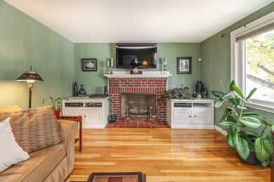 499 Lagrange St, West Roxbury, MA 02132 - photo 4