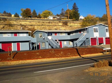 542 Riverside Dr, Klamath Falls, OR 97601 - photo 6