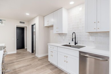 9839 W Emberwood Dr - 10