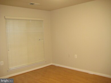 1025 Gardenview Loop unit 101, Woodbridge, VA 22191 - photo 4