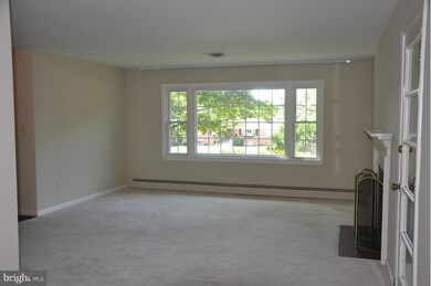 8816 Southwick St, Fairfax, VA 22031 - photo 3