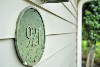 921 North St, McComb, MS 39648 - photo 5