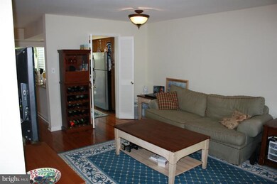 21751 Marigold Cir unit 9, Sterling, VA 20164 - photo 4