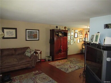 253 Selkirk Dr, North Tonawanda, NY 14120 - photo 3