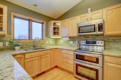 769 Leeward Ln, Oregon, WI 53575 - photo 5