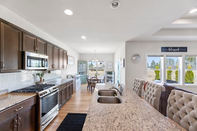 Large Kitch island