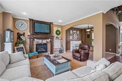 1510 Blueskye Ln, Raymore, MO 64083 - photo 3