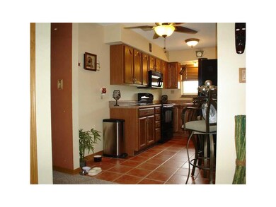 Kitchen. New Kitchen, Tile Floor , Counter Tops,Si