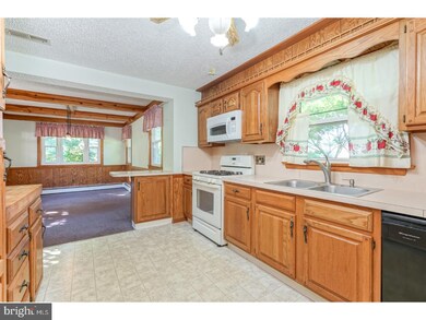 728 Heritage Rd, Sewell, NJ 08080 - photo 5