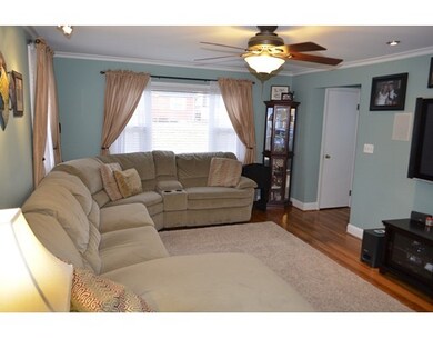 51 Cheyenne Rd, Springfield, MA 01109 - photo 5