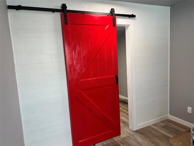 1340 W 10th St, Bonham, TX 75418 - photo 7