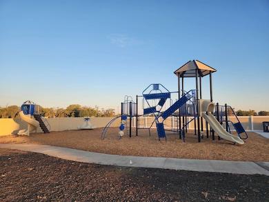 619 Glen Creek Ct, Newton, KS 67114 - photo 5