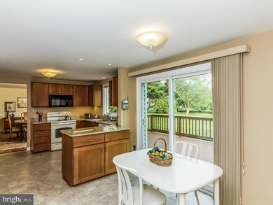 20729 Bell Bluff Rd, Gaithersburg, MD 20879 - photo 4