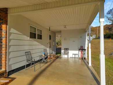 495 Carnation Way, Newport, TN 37821 - photo 5