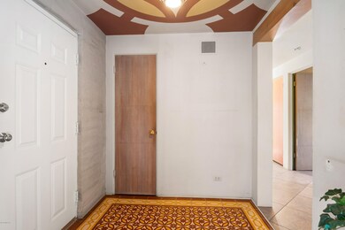 17-Interior Entry Way