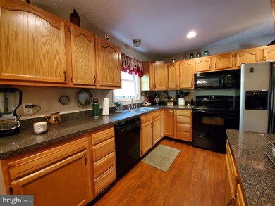 368 Leviticus Dr, Bunker Hill, WV 25413 - photo 3