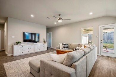 12120 Bear River Dr, Conroe, TX 77384 - photo 6