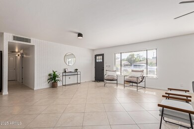 8124 E Mitchell Dr, Scottsdale, AZ 85251 - photo 6