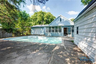 705 Wright Ave, Toledo, OH 43609 - photo 5