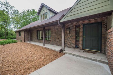 1150 S Cedar Grove Blvd-small-079-7-Entr