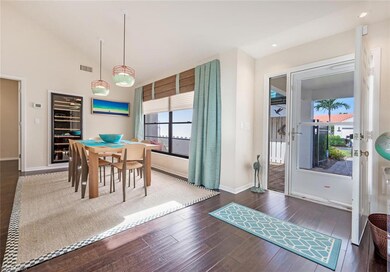 Foyer/Dining
