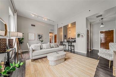 408 W Saint Clair Ave unit 505, Cleveland, OH 44113 - photo 5