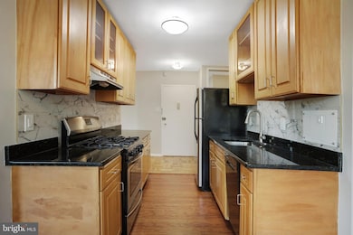 Four Thousand Tunlaw unit 1030, Washington, DC 20007 - photo 2