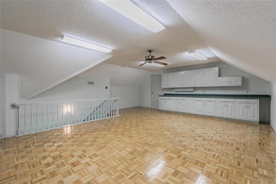 836 Chaparral Ct, Bedford, TX 76022 - photo 4