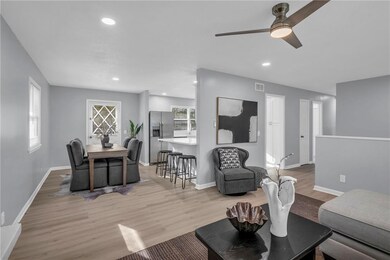 9949 Countryside Rd, Lenexa, KS 66215 - photo 7