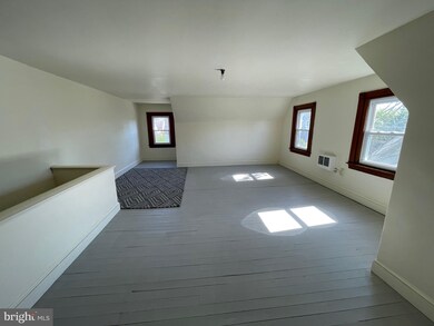 323 Erie Ave, Quakertown, PA 18951 - photo 3