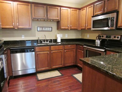 KITCHEN CLOSE UP