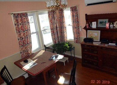 DiningRoom