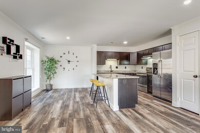 2871 Madeira Ct unit 126, Woodbridge, VA 22192 - photo 2