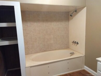 LARGE BATH