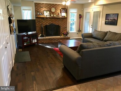 13106 Coralberry Dr, Fairfax, VA 22033 - photo 7