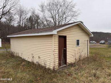 259 Huff St, Dunlo, PA 15930 - photo 4