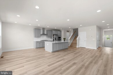 152 Leather Flower Dr, Lake Frederick, VA 22630 - photo 5