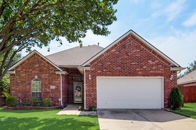 8308 Crystal Ln, North Richland Hills, TX 76182 - photo 2